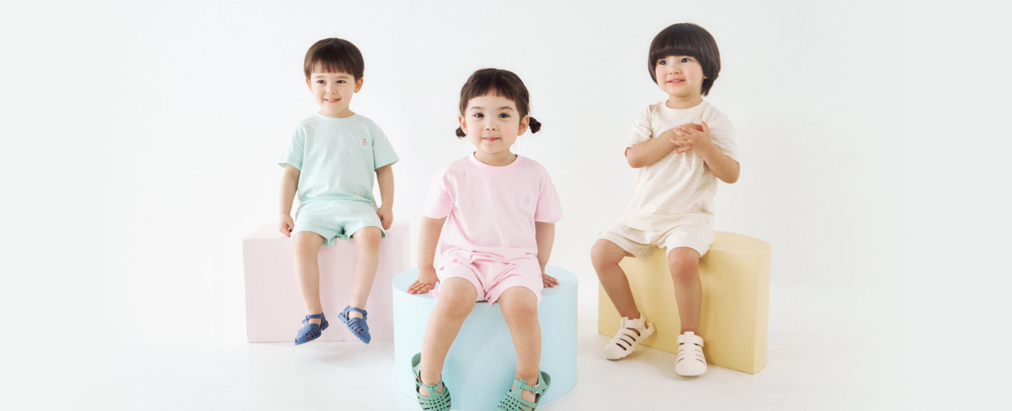 コニー | Konny | 抱っこ紐からスタイ・ベビー服まで