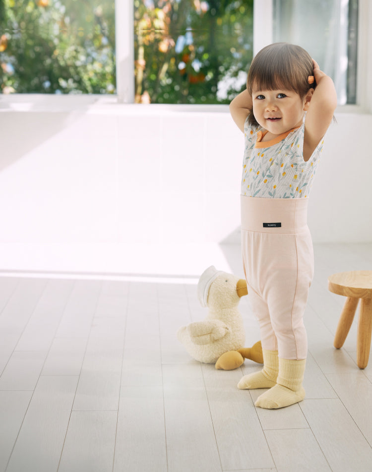 コニー | Konny | 抱っこ紐からスタイ・ベビー服まで
