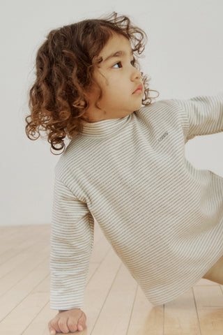 【9/18(木) お昼12時発売予定】[25FW] モダール モックネック Tシャツ