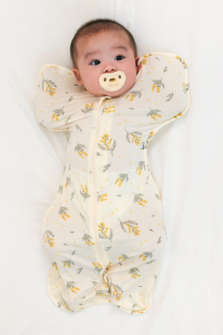 【9/11(金) お昼12時新作販売予定】Newborn モダールスワドルスーツ