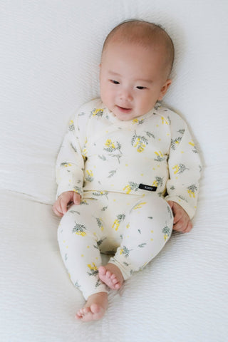 Newborn バンブーボディスーツ&レギンスセット